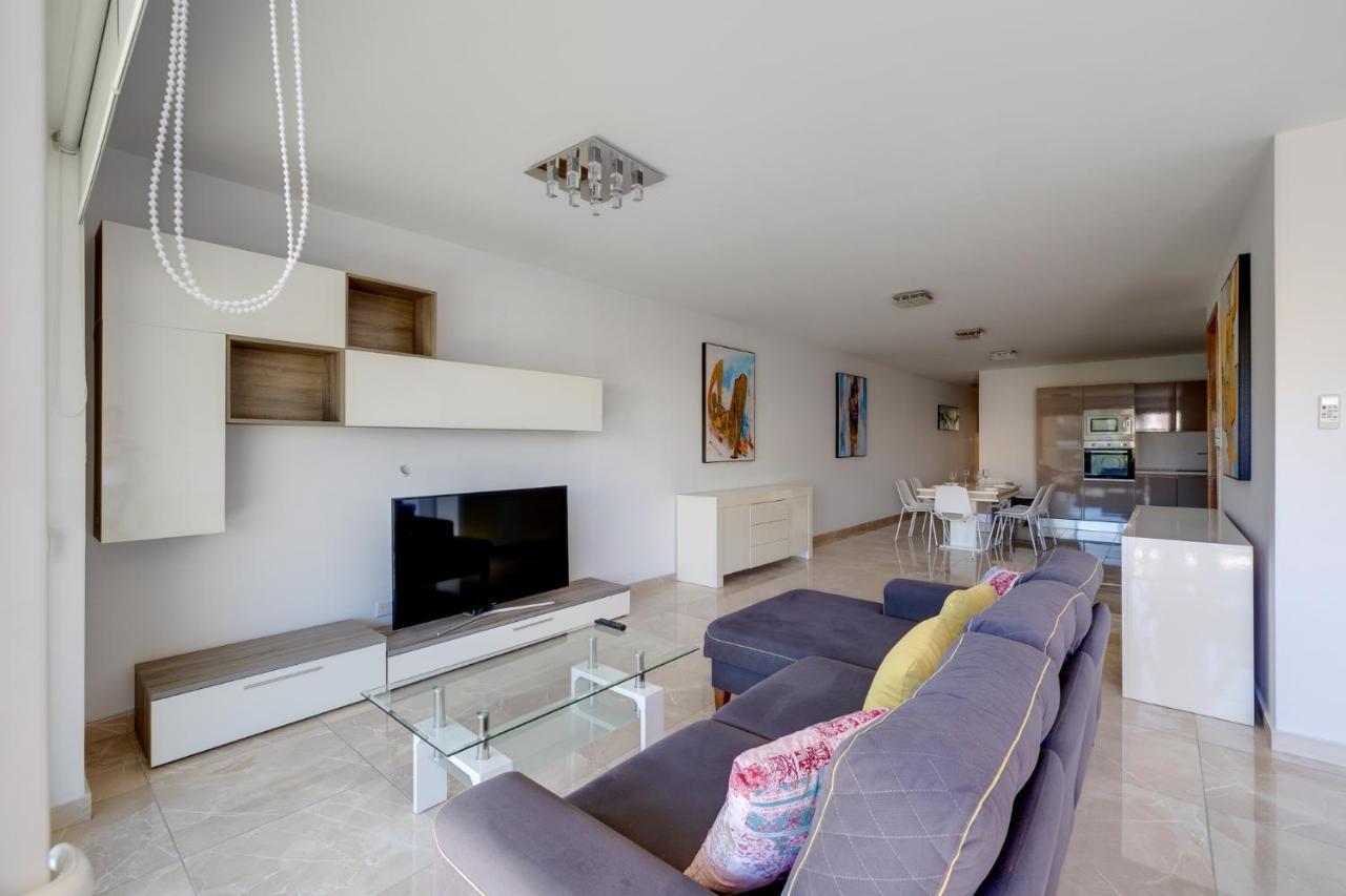 Marvellous 3Br Apartment In Central St Julians Saint Julian's Exterior photo