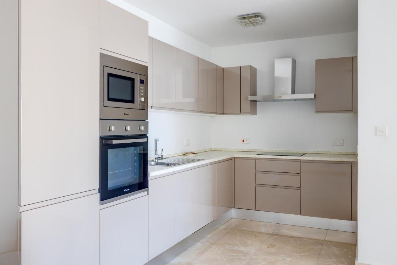 Marvellous 3Br Apartment In Central St Julians Saint Julian's Exterior photo