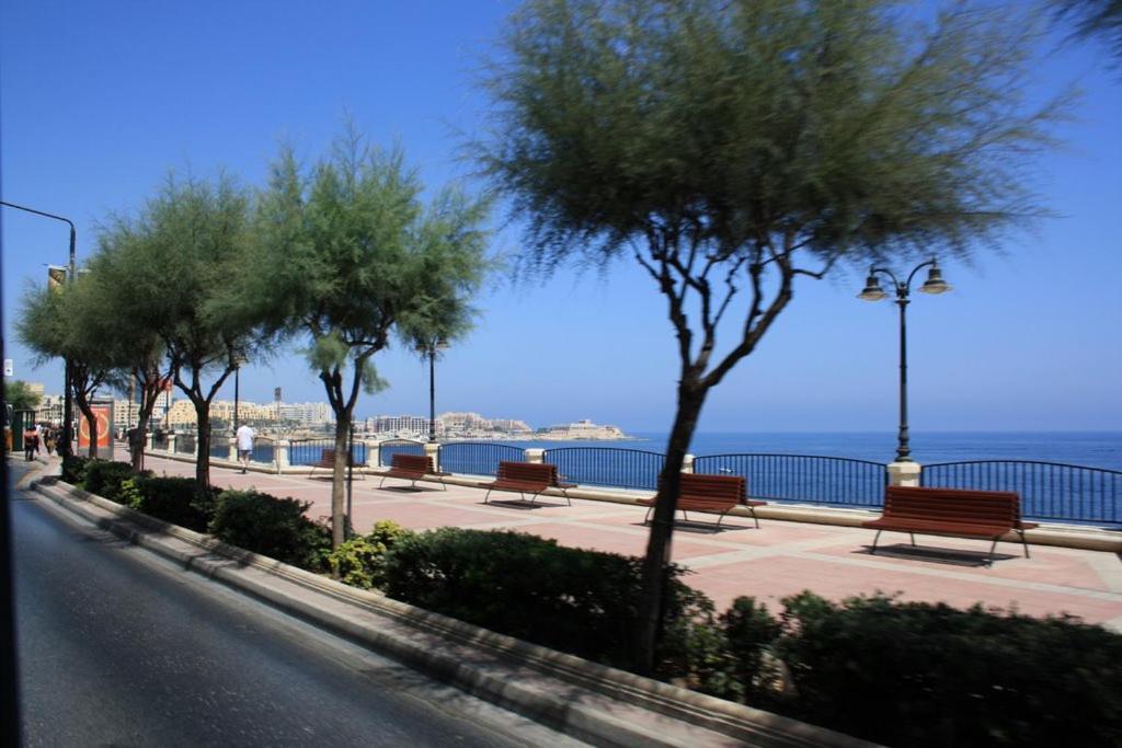 Marvellous 3Br Apartment In Central St Julians Saint Julian's Exterior photo