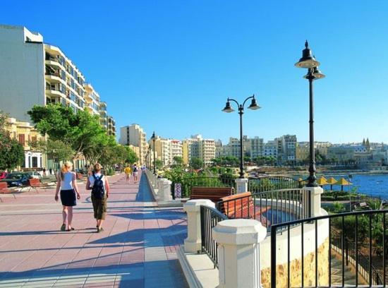 Marvellous 3Br Apartment In Central St Julians Saint Julian's Exterior photo