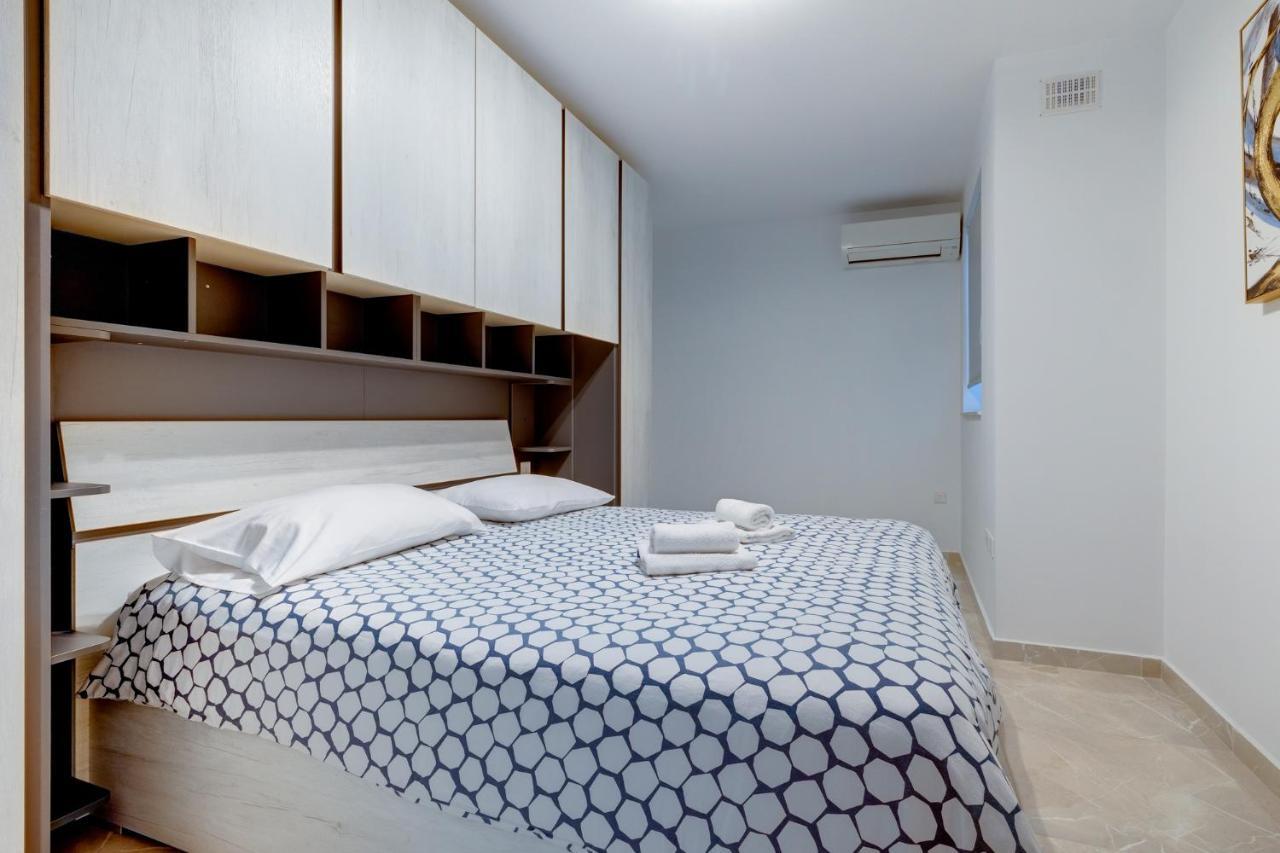 Marvellous 3Br Apartment In Central St Julians Saint Julian's Exterior photo