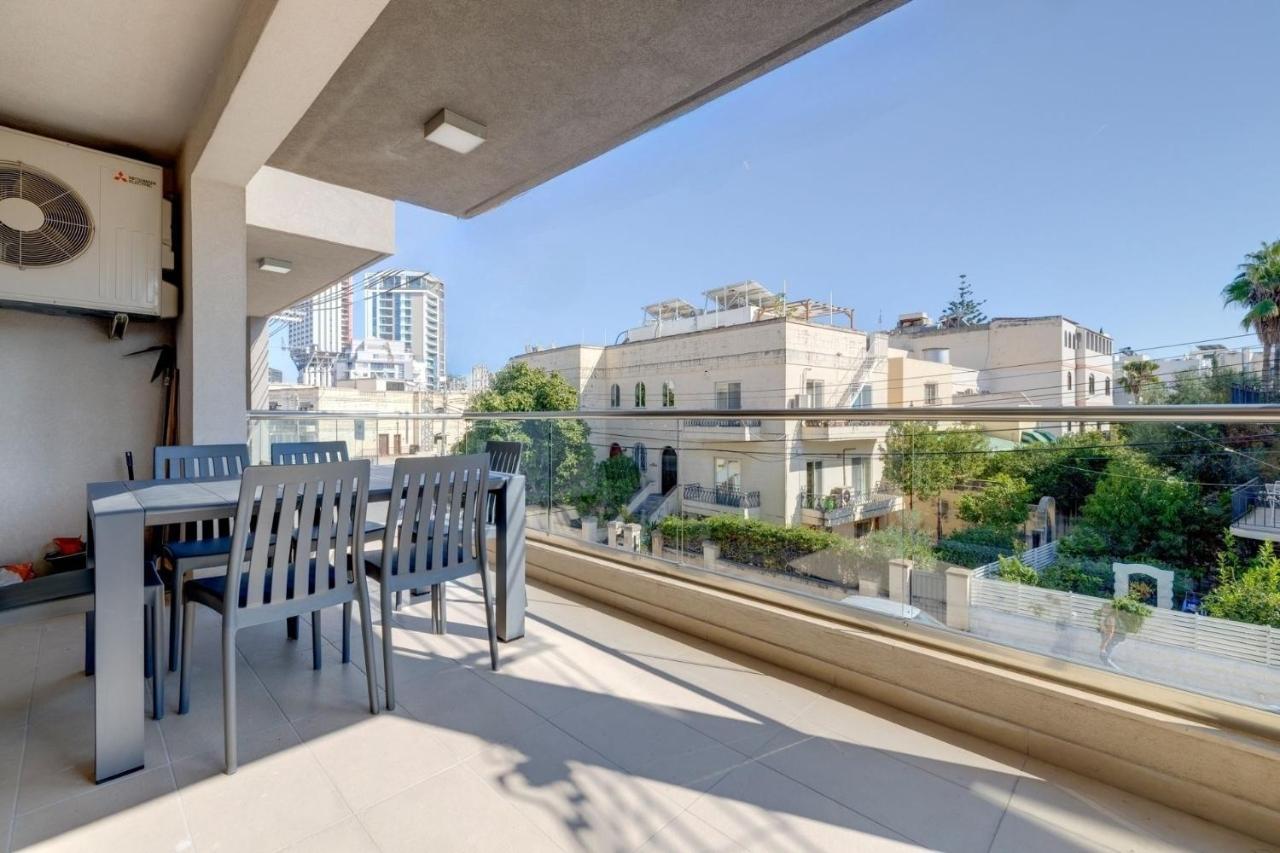 Marvellous 3Br Apartment In Central St Julians Saint Julian's Exterior photo